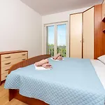 Meerblick Apartment Mit Wifi, Grill, Klima Und Strandnah