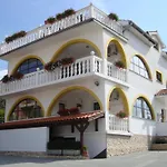 Villa Flora