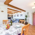 Gorgeous Apartment In Medveja With House Sea View