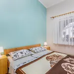2 Bedroom Amazing Apartment In Pinezici