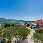 1 Bedroom Stunning Apartment In Kornic