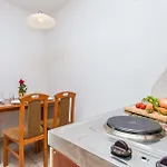 Beautiful Apartment In Njivice With Kitchen