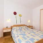 Apartments In Vrbnik/Insel Krk 36771