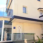 Jacuzzi Penthouse Apartment