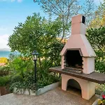 2 Bedroom Gorgeous Apartment In Njivice
