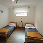 Simple Room For 2 With Bathroom Close To The Sea