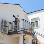 Ferienwohnung Fuer 5 Personen Ca 67 Qm In Njivice, Kvarner Bucht Krk