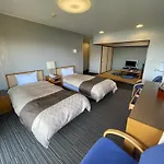 Wisterian Life Club Toba