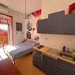 Studio Apartment Rainbow 23M2