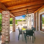 Villa Cati Ferienhaus Mit Beheiztem Pool