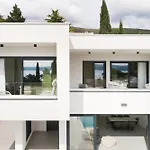 New Modern Villa By The Sea, Magical View, A Few Minutes From The Beach - By Traveler Tourist Agency Krk - Id 2000