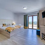 Villa Mare With Private Pool And Garden - Happy Rentals