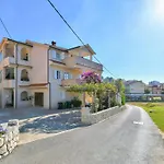 Apartments Mirjana V