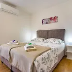 The Rozolina Room