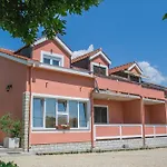 Javoran Zvonko Banjol 690A