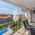 Apartment In Novi Vinodolski 39370