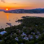 Holiday Homes Ostro
