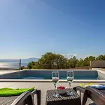 Gorgeous Home In Smrika With Kitchen