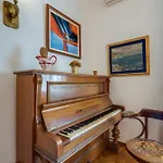 City Apartment With Garden - Happy Rentals