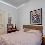 City Apartment With Garden - Happy Rentals