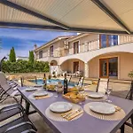 Villa Dijana East