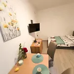 Flower Accommodation