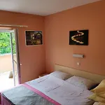 Apartment & Rooms Nora