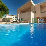 Villa Olive Ocean With Pool And Seaview