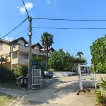 Rosemary Apartments