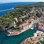 2 Bedroom Stunning Home In Veli Losinj