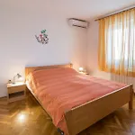 Apartments Villa Ana