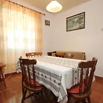 Holiday House With Wifi Ustrine, Cres - 8037