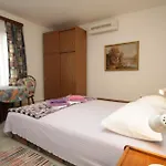 Apartments And Rooms By The Sea Mali Losinj