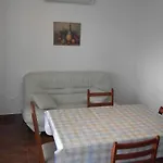 Apartments With A Parking Space Novi Vinodolski - 15823