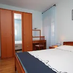 Apartments By The Sea Mali Losinj