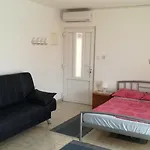 Apartments With A Parking Space Barbat, Rab - 11472