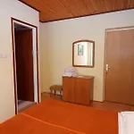 Apartments And Rooms With Parking Space Palit, Rab - 5039
