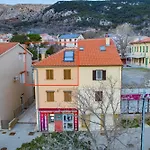 Seaview Apartments Baska