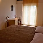 Sunnyy Beacch Apartments