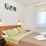Argo Apartmani