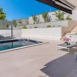 Villa Bura