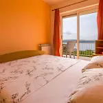 Two-Bedroom Apartment In Crikvenica XII