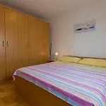 Apartments In Dramalj 39030