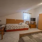 Apartments With A Parking Space Losinj, Losinj - 20594