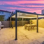 Villa Baska Near The Beach