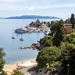 Studio Apartment Karin In Center, With Terrace And Spectacular Sea View