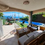 Luxury Unique Villa Emily With Amazing Sea View