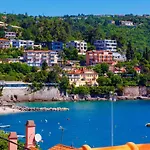 Villa Volos Apartment Karmen With Roof Terrace, Sea View, Free Private Parking