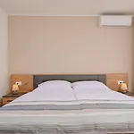 Modern Apartment Ana