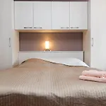 Apartmani Crikvenica 30111 - Karin